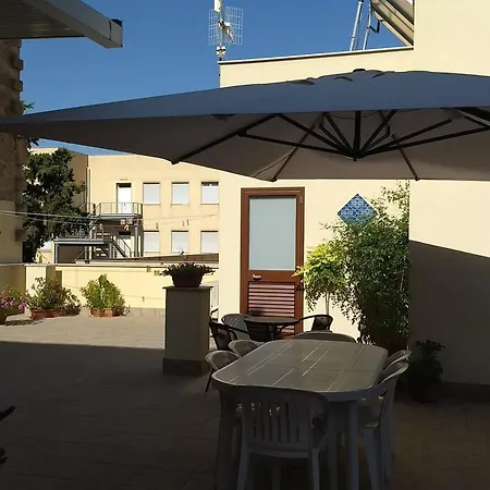 Sole Di בית הארחה 3*